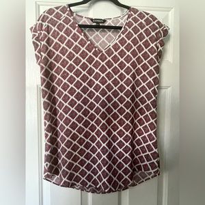 Gorgeous EXPRESS V Neck Shell Top Sz S